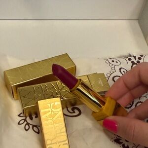 MAC Cosmetics Lipstick - Vibrant Berry